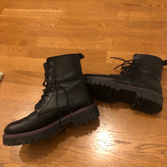 Black leather combat boots - Picture 2 of 10